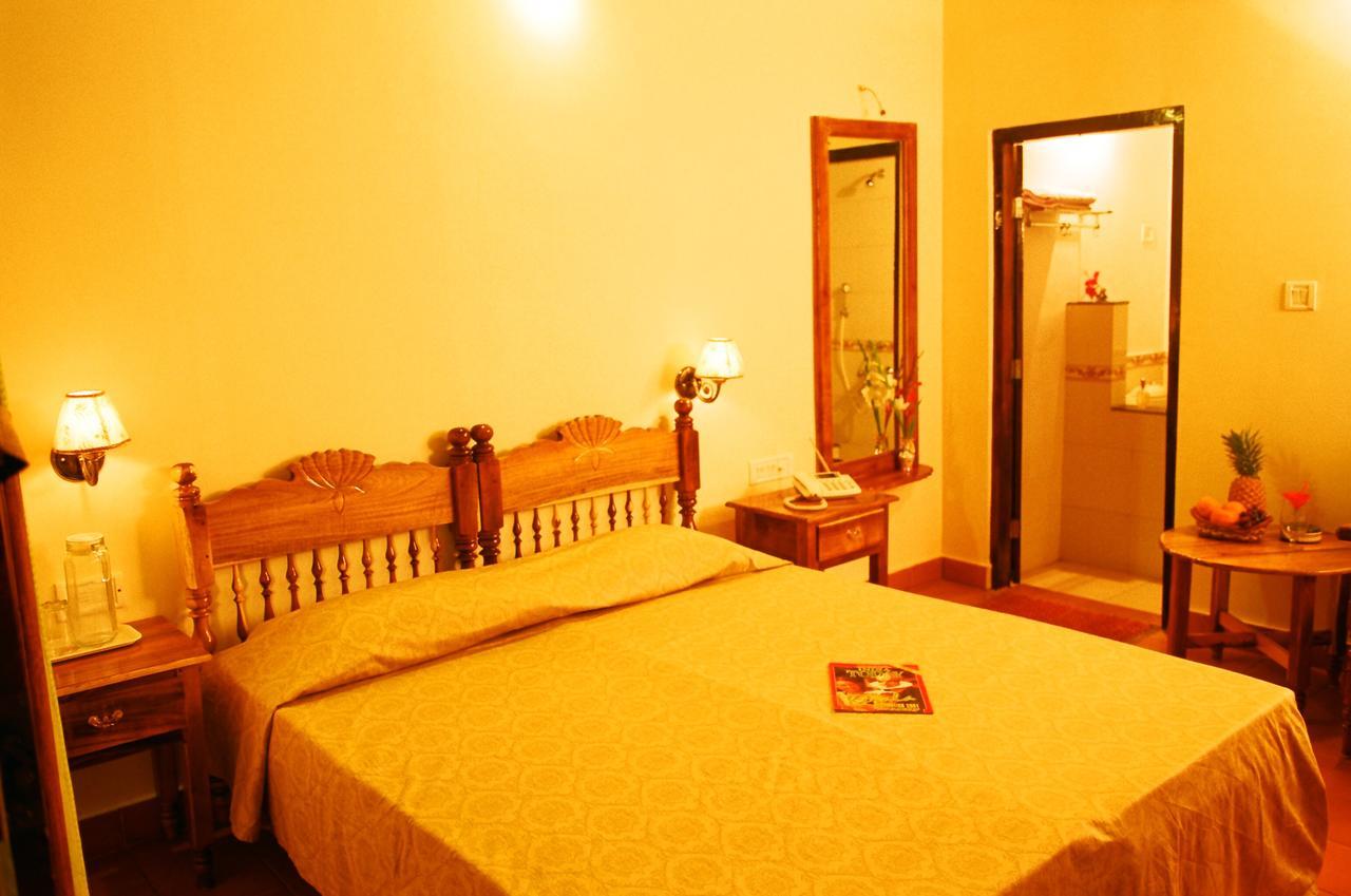 Pozhiyoram Ayurveda Beach Resort Alappuzha Exterior photo