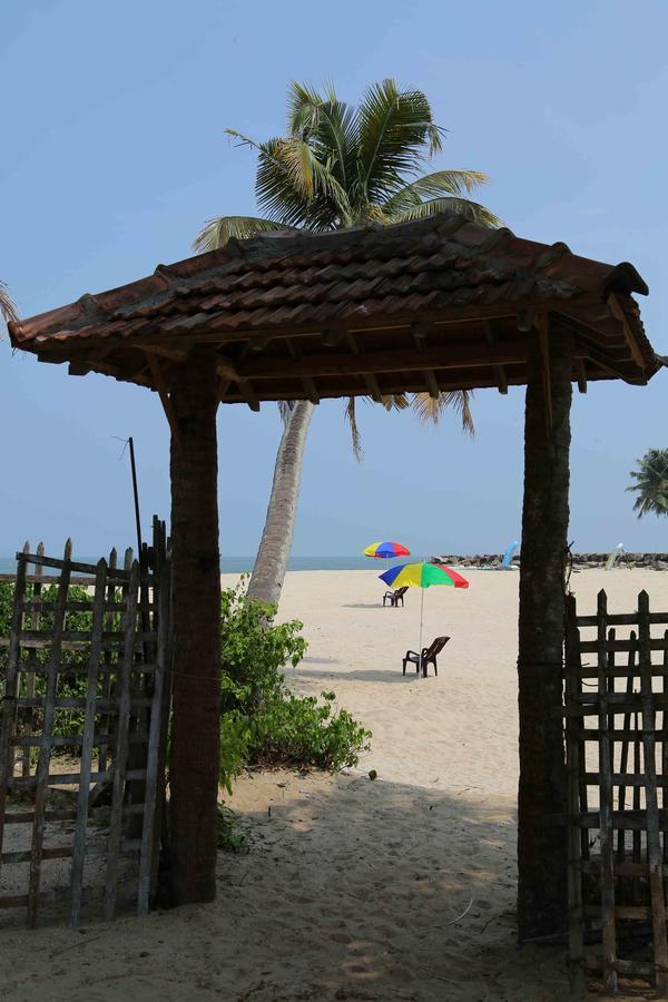Pozhiyoram Ayurveda Beach Resort Alappuzha Exterior photo